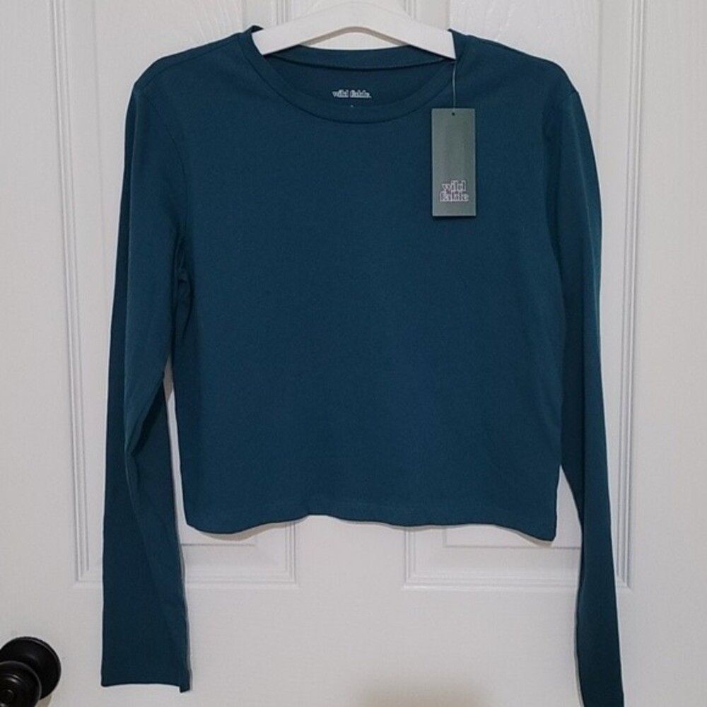 Wild Fable Junior Crop Long Sleeves Small